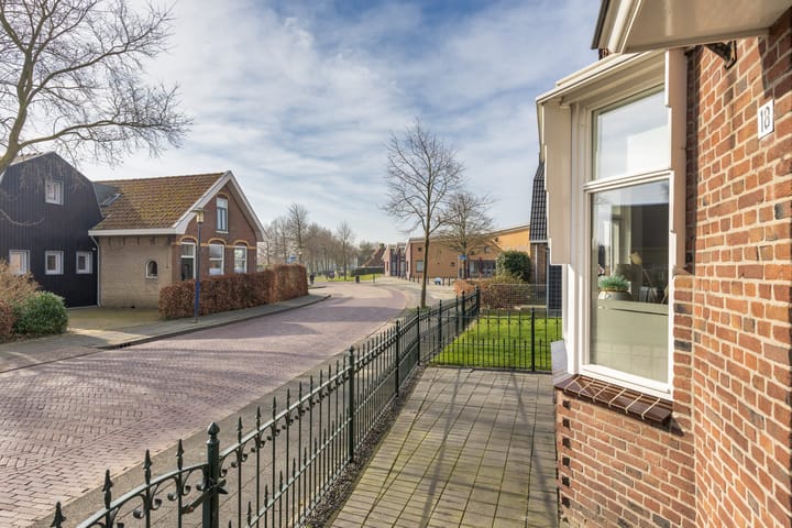 Foto 29 van Tjalke van der Walstraat 18