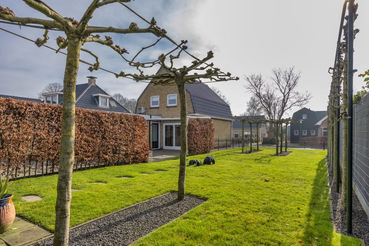 Foto 35 van Tjalke van der Walstraat 18