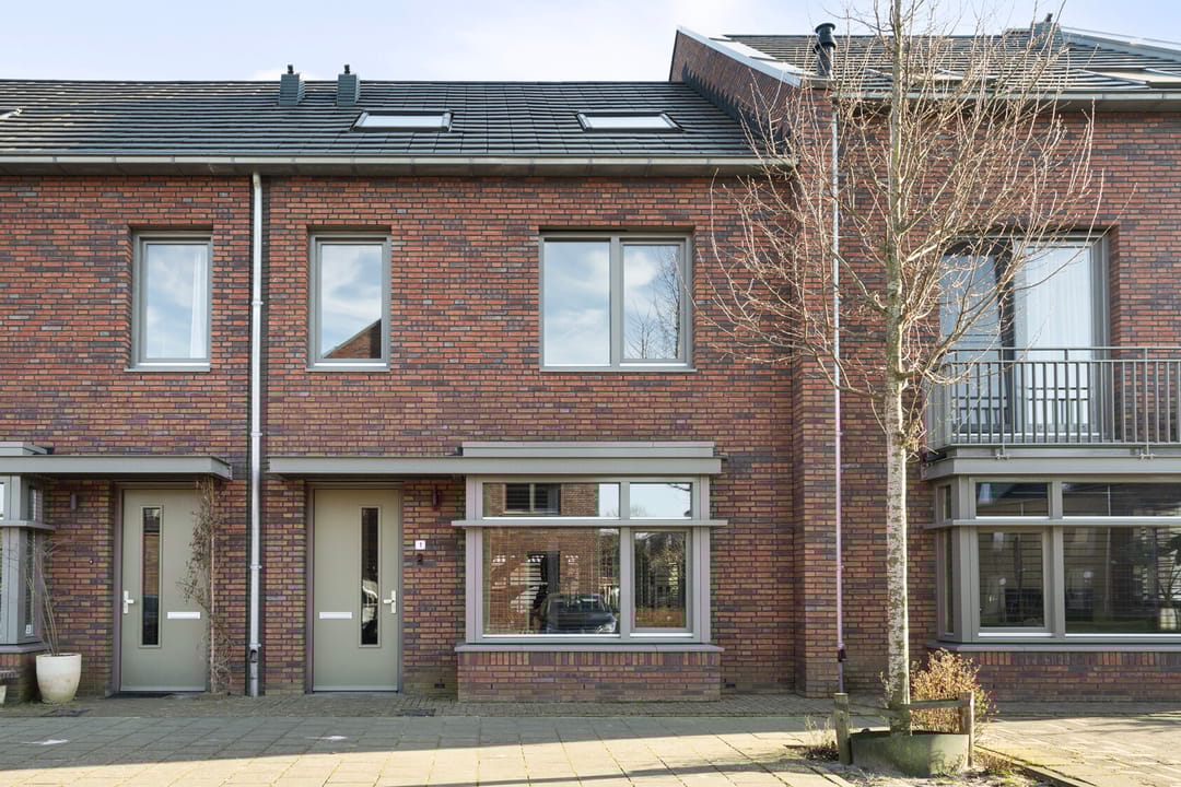 Photo 1 of Marie Curiestraat 1