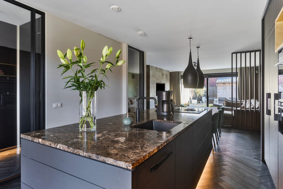 Photo 8 of Marie Curiestraat 1