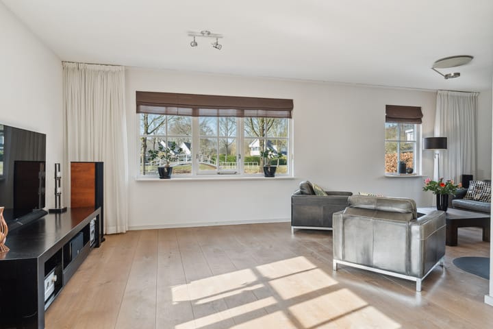 Foto 11 van Woudsingel 4