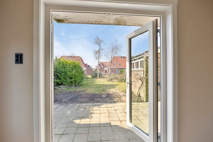 Foto 15 van Scharreweersterweg 36-B