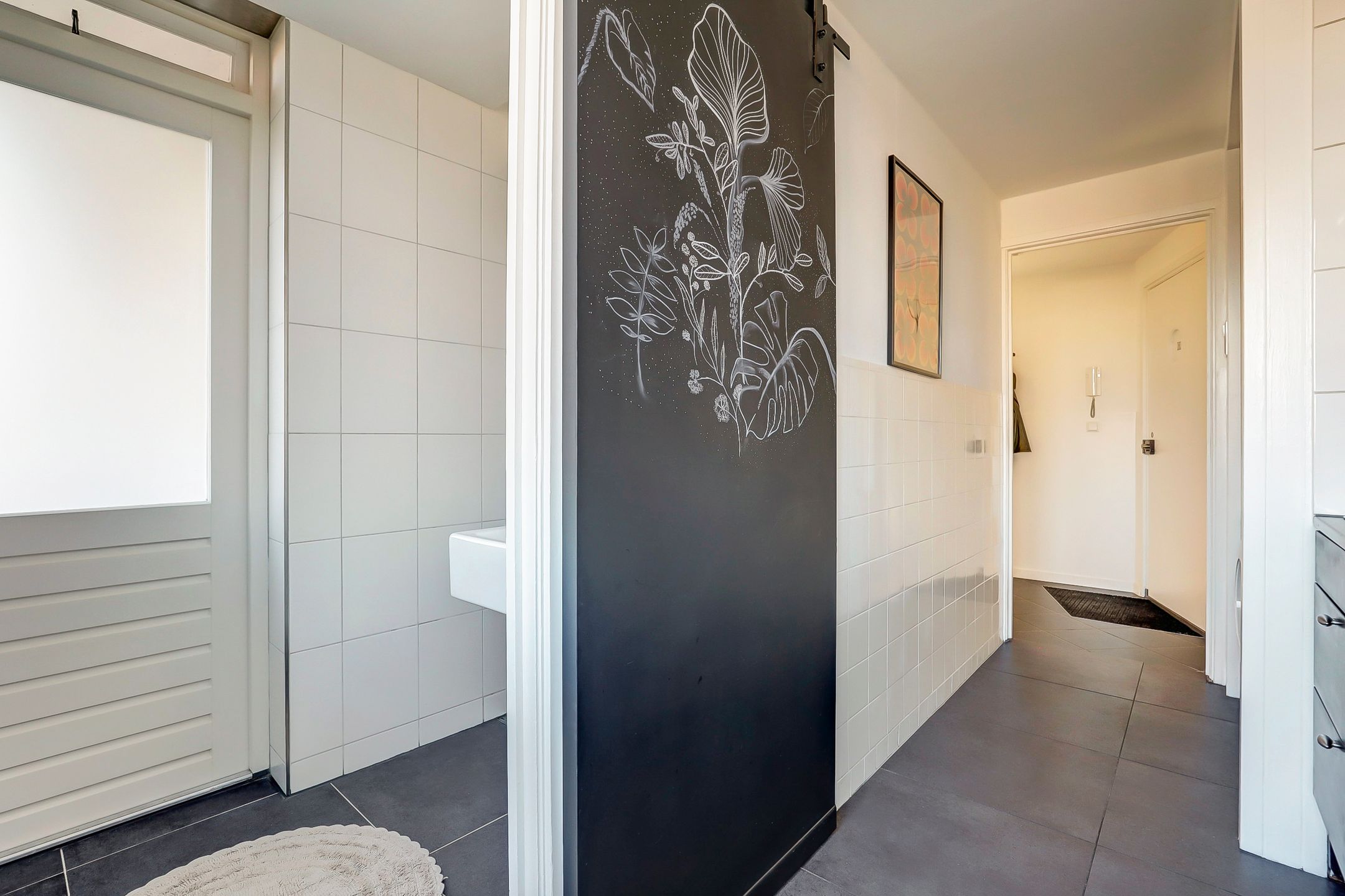 Photo 15 of Huissensestraat 101-2