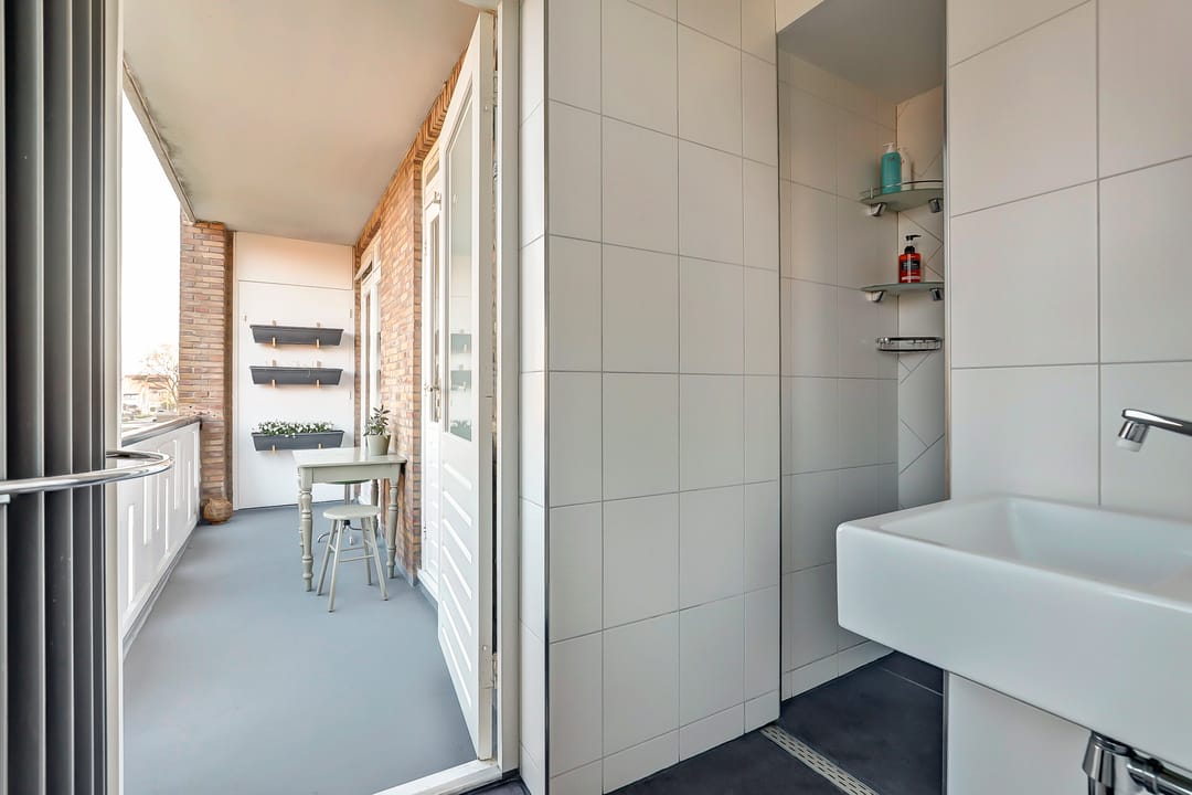 Photo 17 of Huissensestraat 101-2