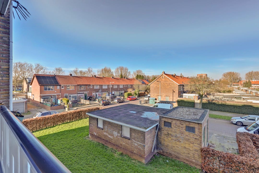 Photo 32 of Huissensestraat 101-2