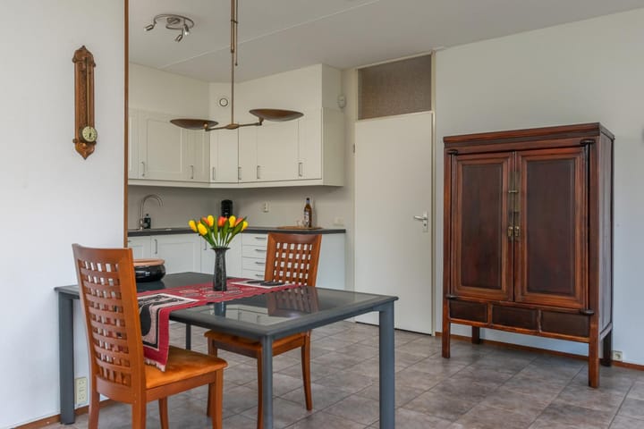 Foto 12 van Zwanebloem 9