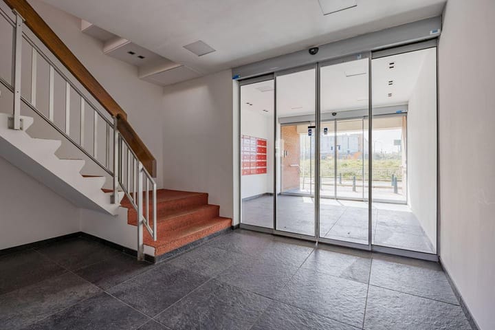 Photo 5 of Zeeruststraat 94