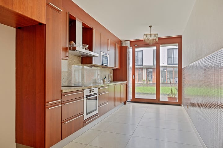 Foto 10 van Kingstonplantsoen 28