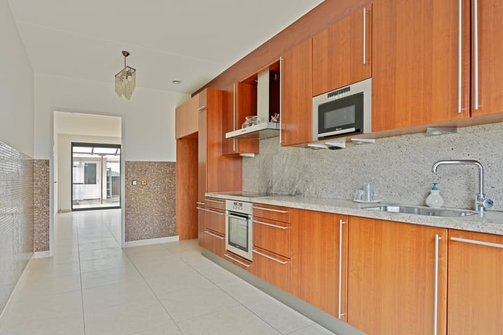 Foto 11 van Kingstonplantsoen 28