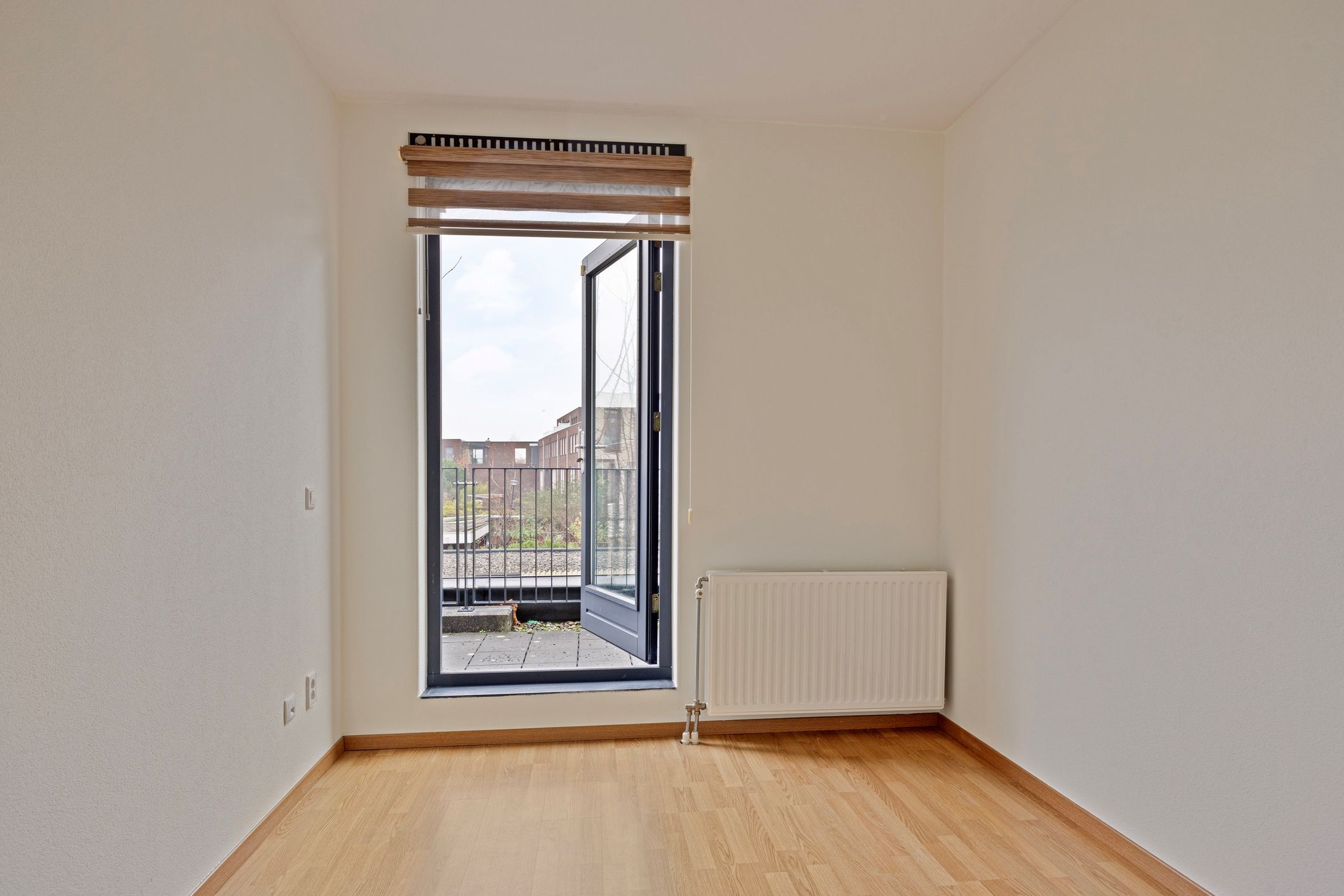 Foto 21 van Kingstonplantsoen 28