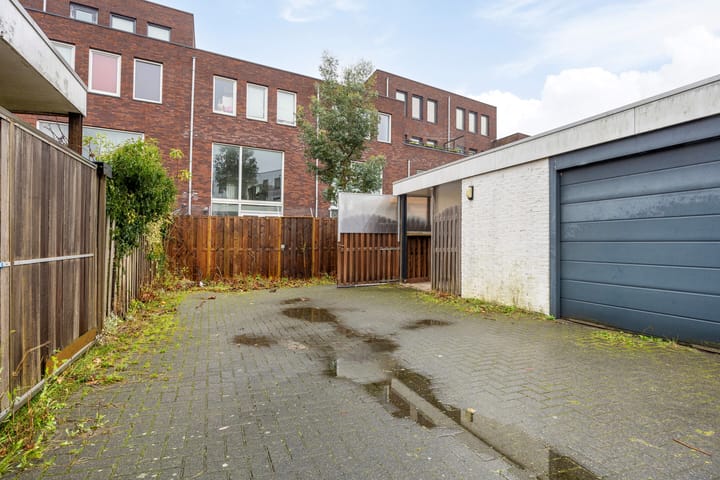 Foto 30 van Kingstonplantsoen 28