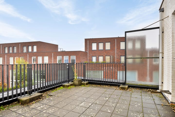 Foto 33 van Kingstonplantsoen 28