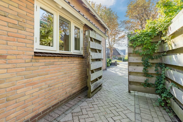 Photo 8 of Stationsweg 18