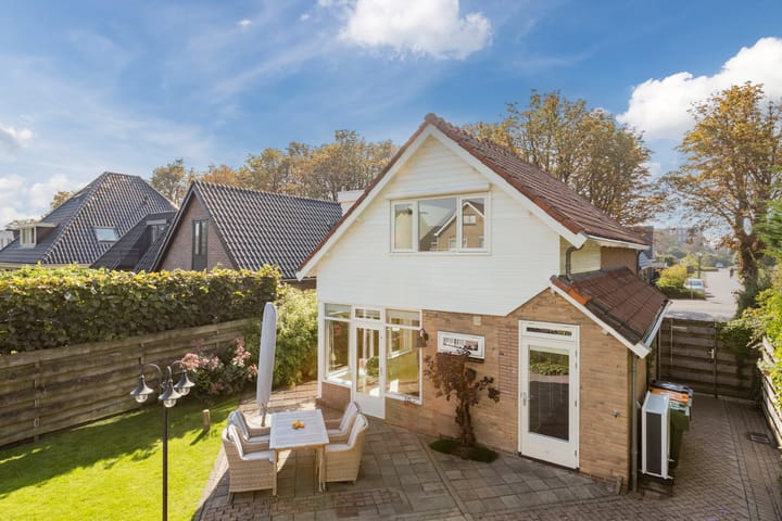 Photo 9 of Stationsweg 18