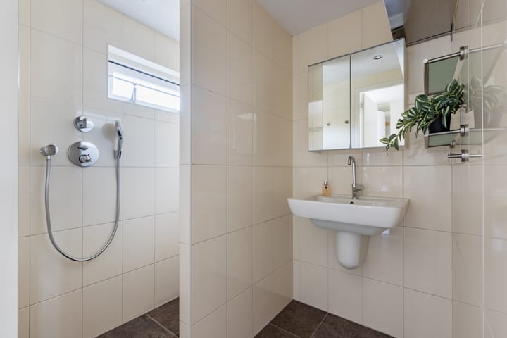 Photo 11 of Stationsweg 18