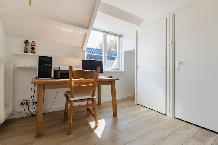 Photo 33 of Stationsweg 18