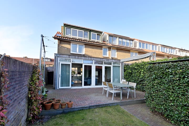 Foto 2 van Witte de Withlaan 2