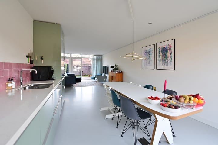 Foto 9 van Witte de Withlaan 2