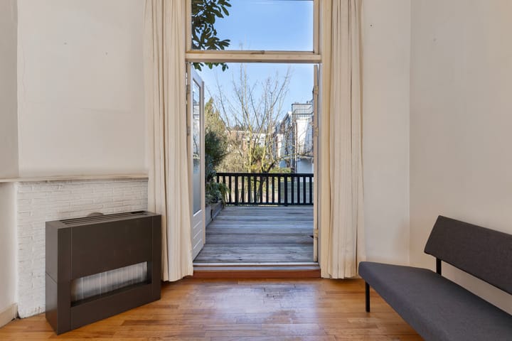 Photo 16 of Graaf Lodewijkstraat 12