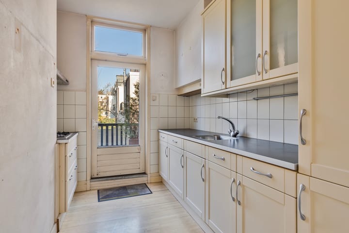 Photo 21 of Graaf Lodewijkstraat 12