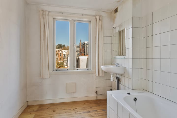 Photo 29 of Graaf Lodewijkstraat 12