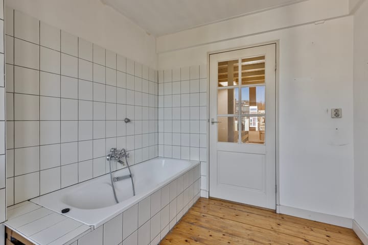 Photo 30 of Graaf Lodewijkstraat 12