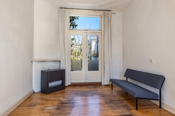 Photo 11 of Graaf Lodewijkstraat 12