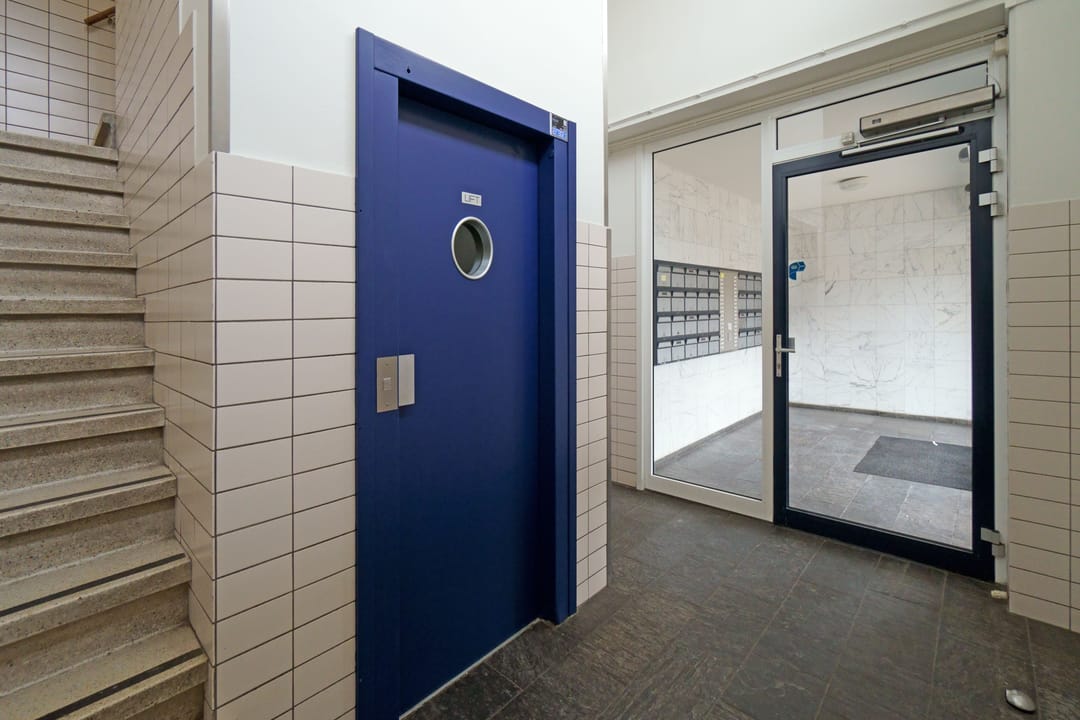 Photo 7 of van Tuyll van Serooskerkenstraat 7