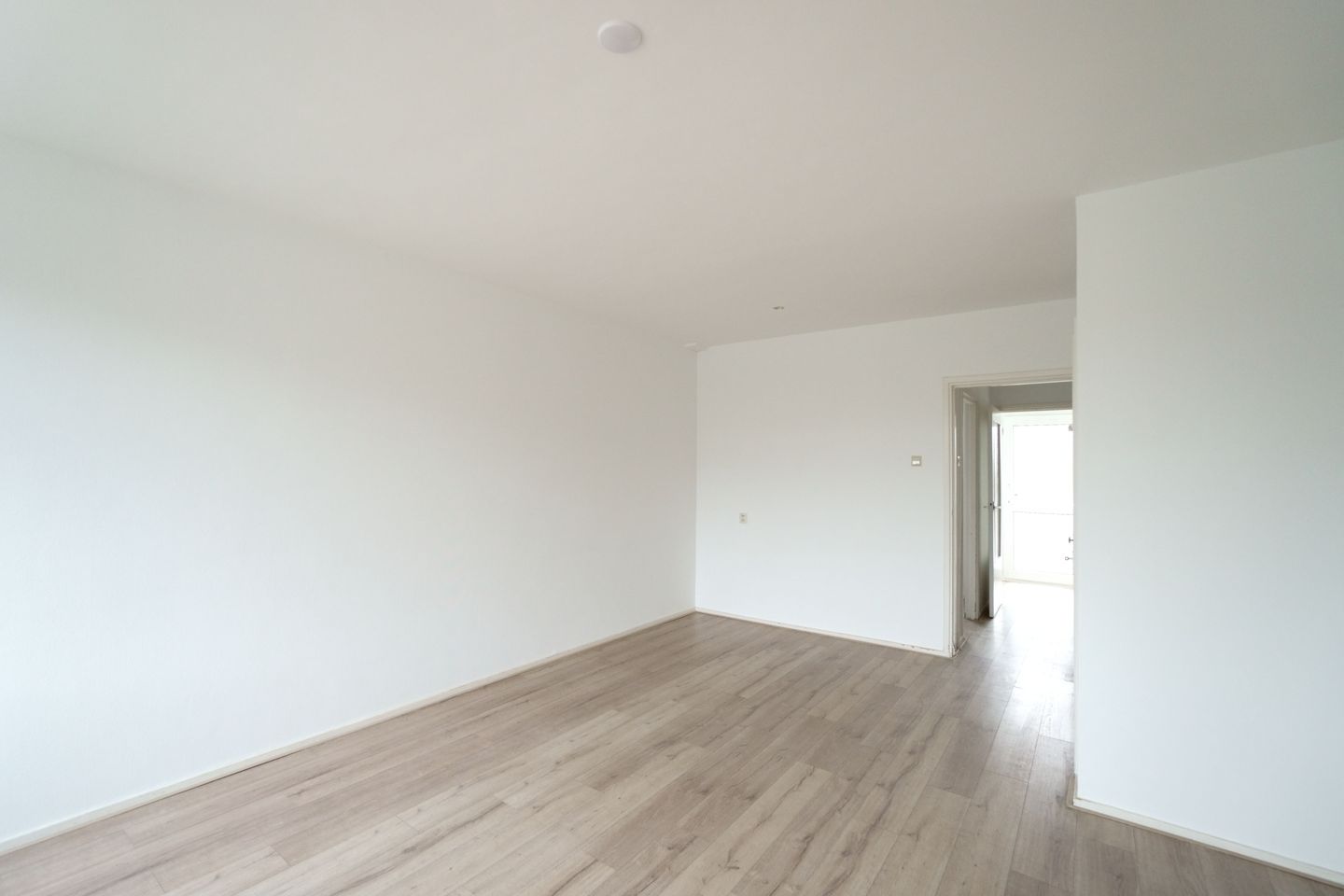 Photo 10 of van Tuyll van Serooskerkenstraat 7