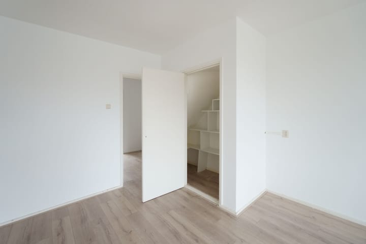 Foto 11 van van Tuyll van Serooskerkenstraat 7