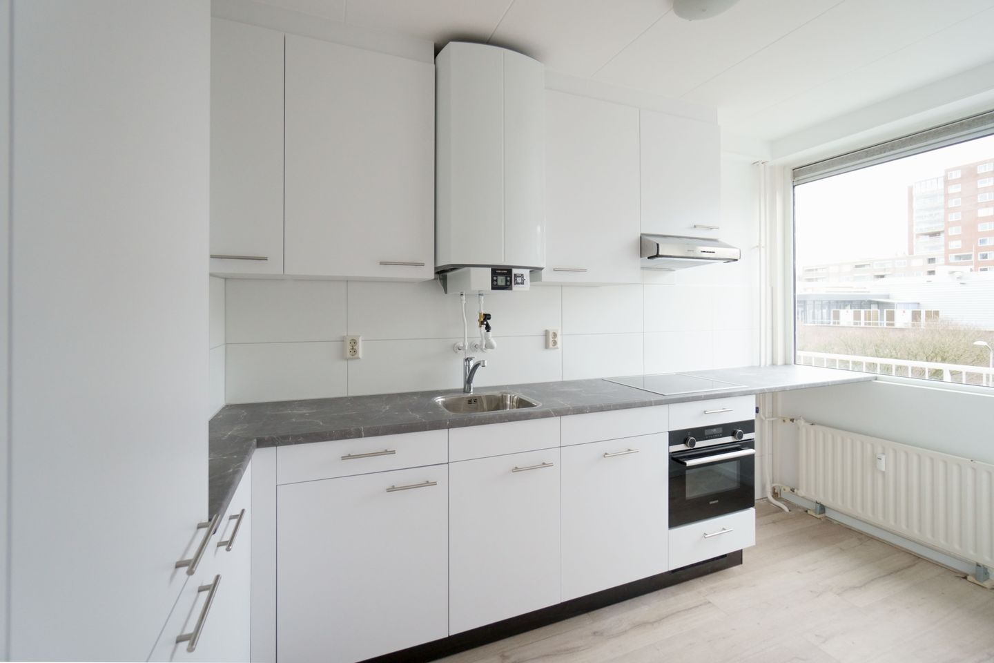 Photo 14 of van Tuyll van Serooskerkenstraat 7