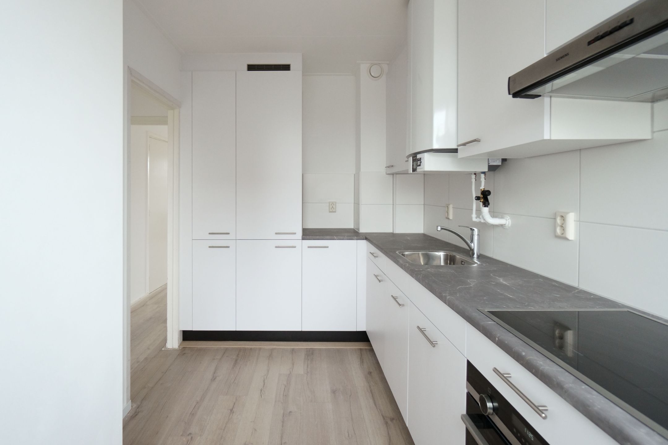 Photo 15 of van Tuyll van Serooskerkenstraat 7