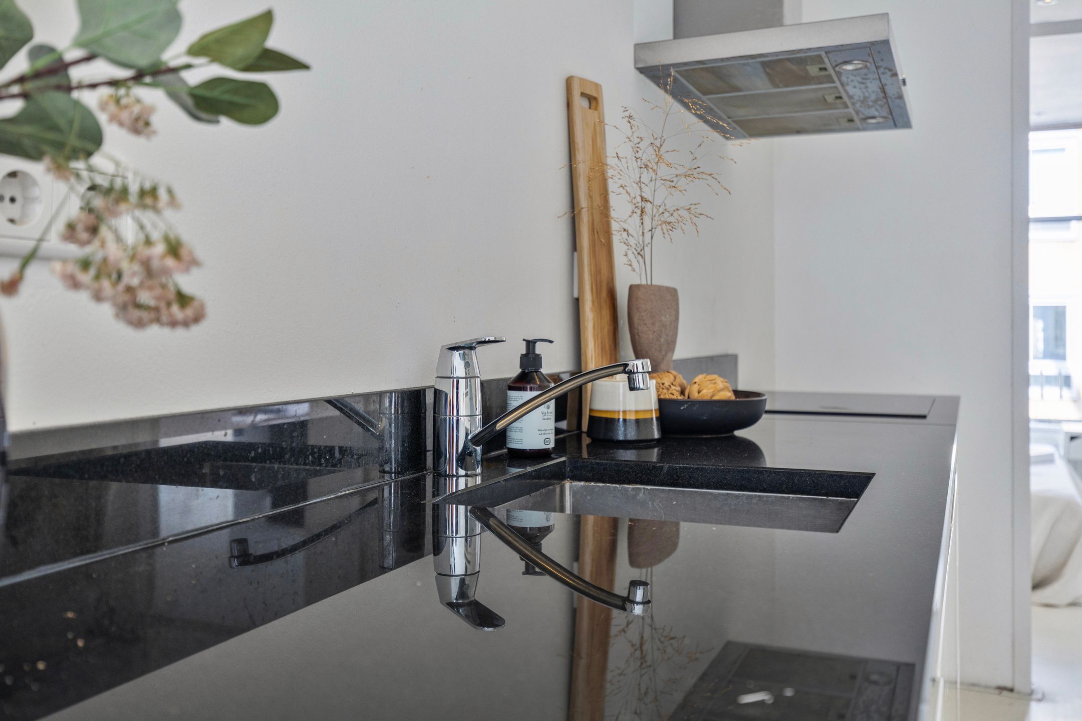 Foto 21 van Van Ostadestraat 374-2