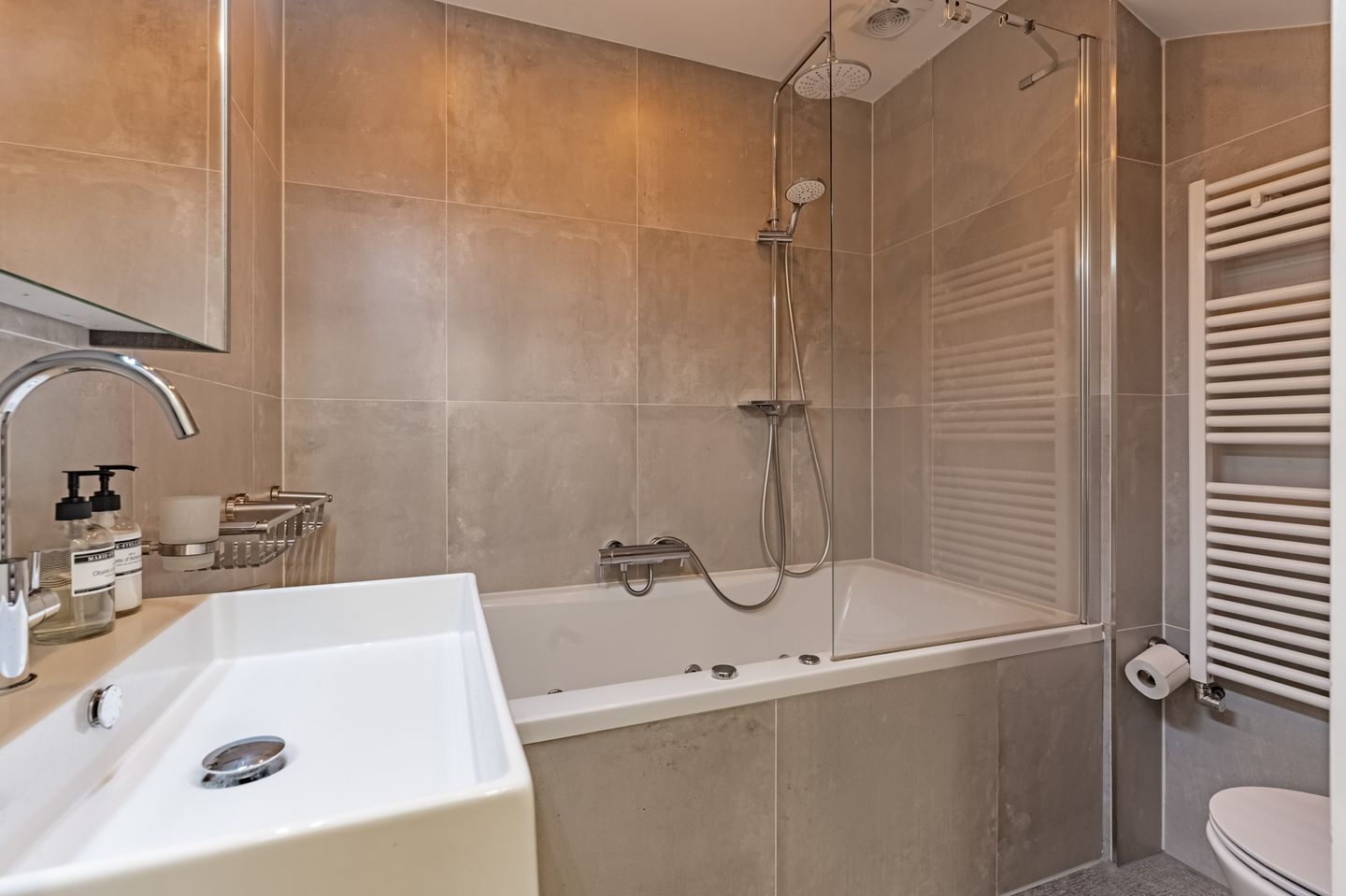 Photo 20 of Hudsonstraat 125-H