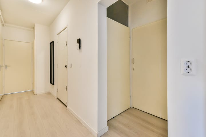 Foto 13 van Rhenenhof 77