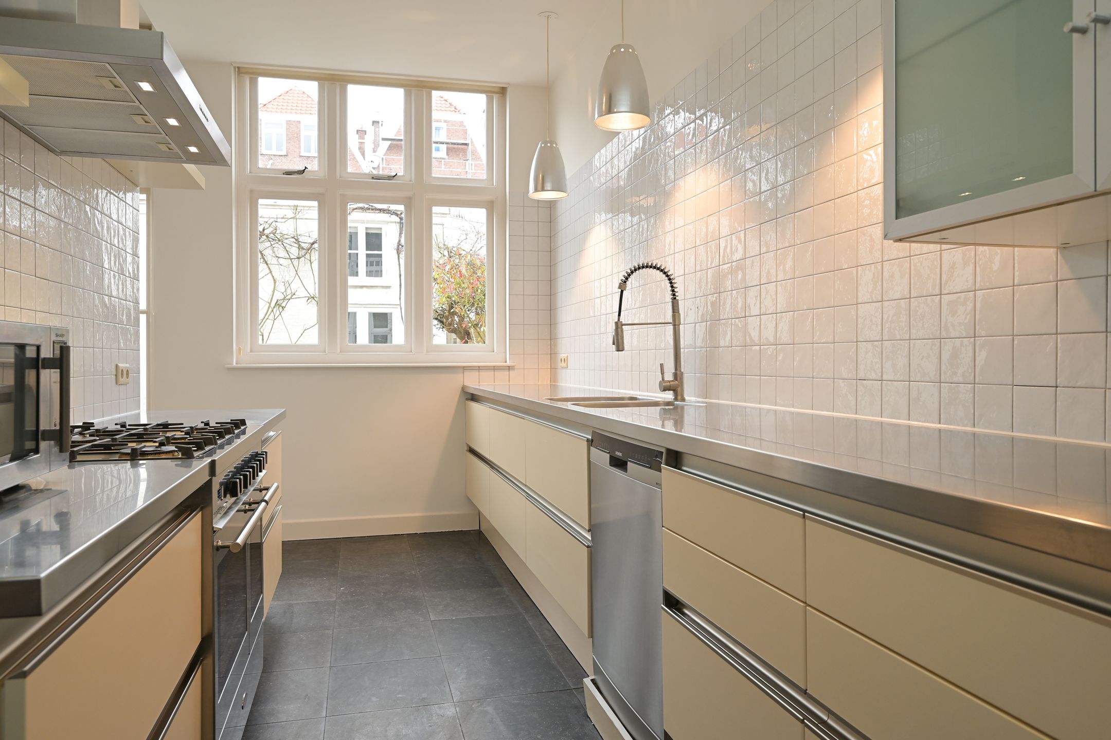 Photo 15 of Atjehstraat 122