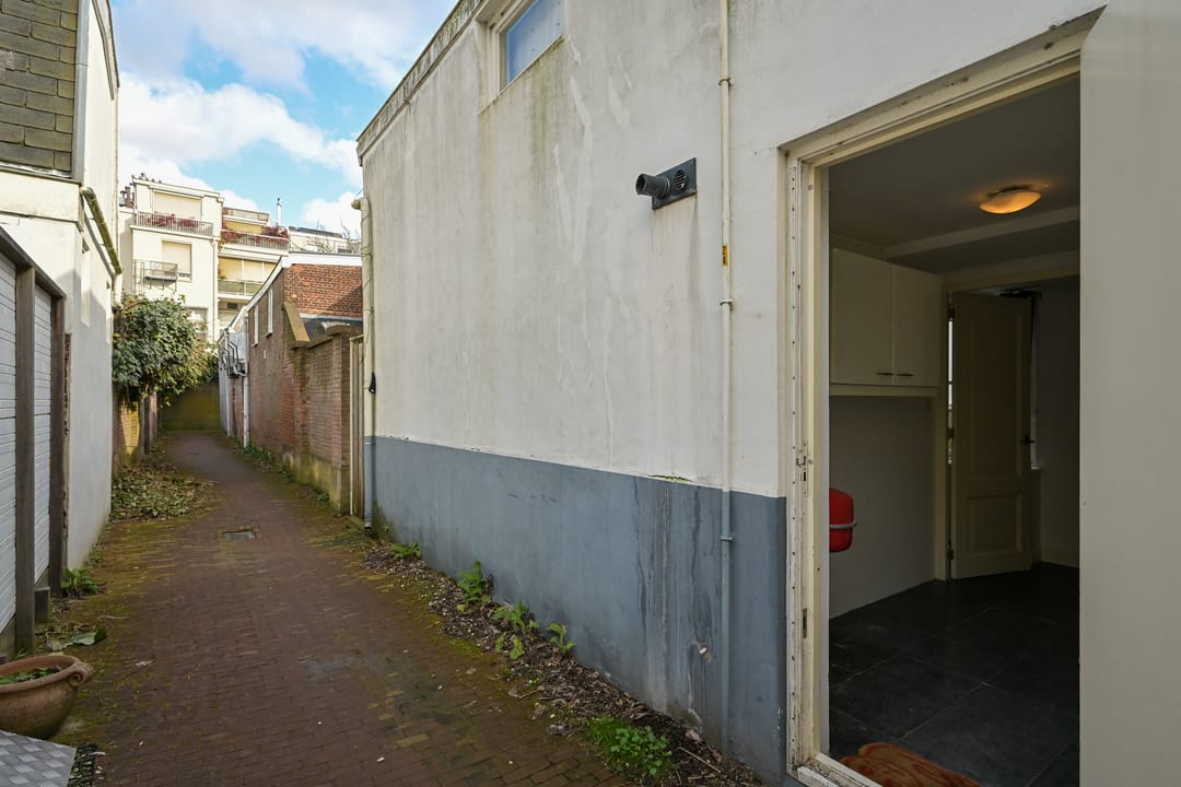 Photo 23 of Atjehstraat 122