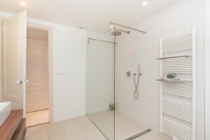 Foto 29 van Jericholaan 64-B