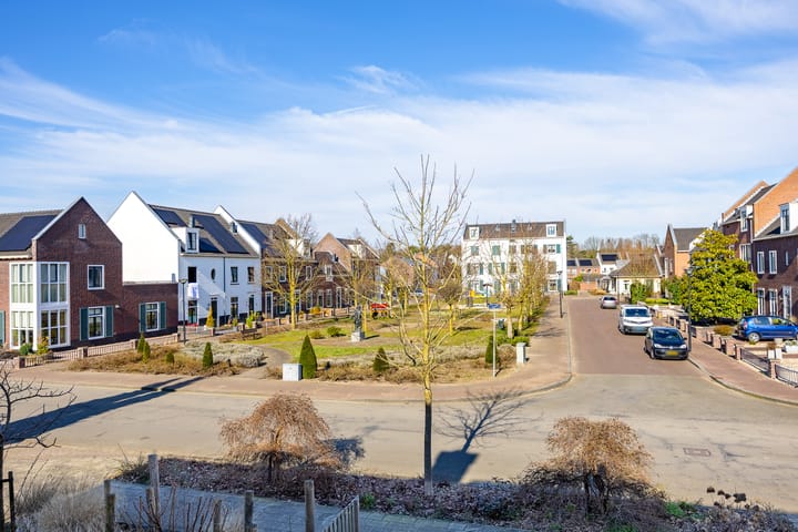 Foto 4 van Van Bergenstraat 16