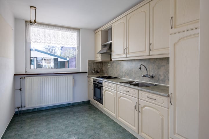 Foto 13 van Van Bergenstraat 16