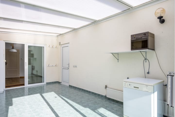 Foto 16 van Van Bergenstraat 16