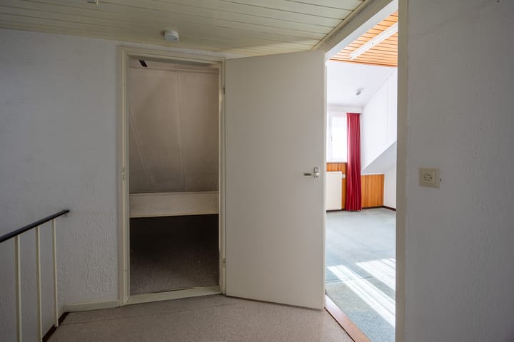 Foto 25 van Van Bergenstraat 16