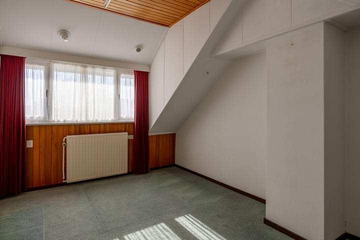 Foto 26 van Van Bergenstraat 16