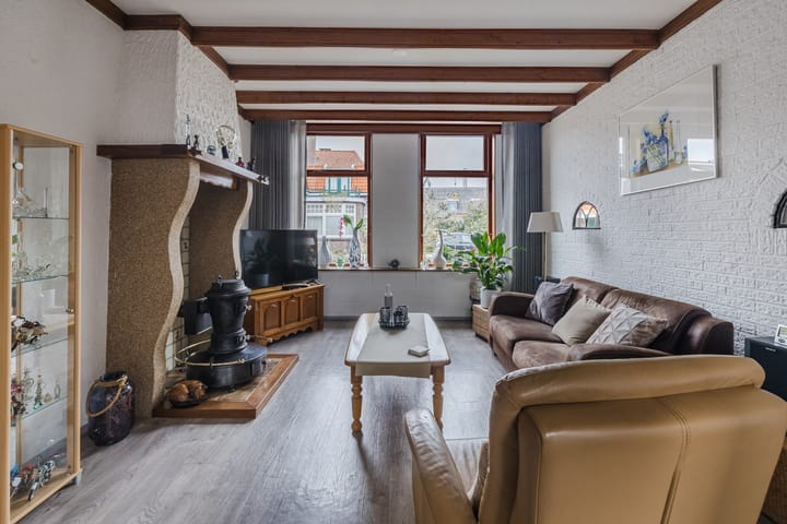 Foto 11 van Oranjestraat 64