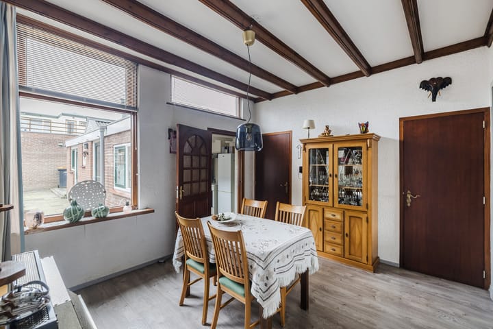 Foto 19 van Oranjestraat 64