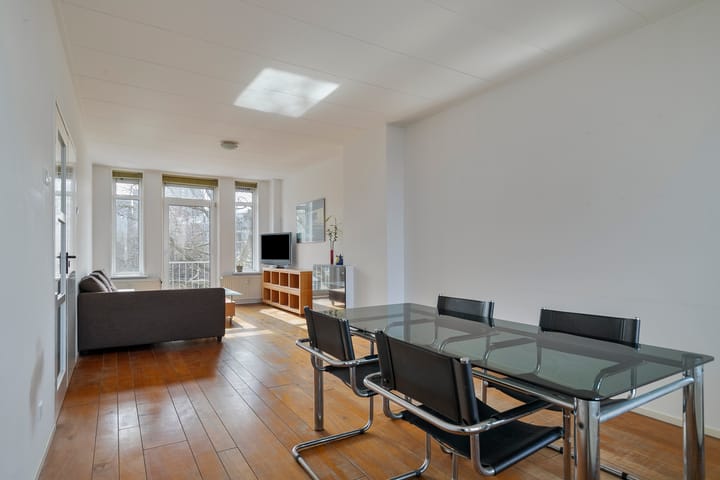 Foto 7 van Herman Robbersstraat 110-D