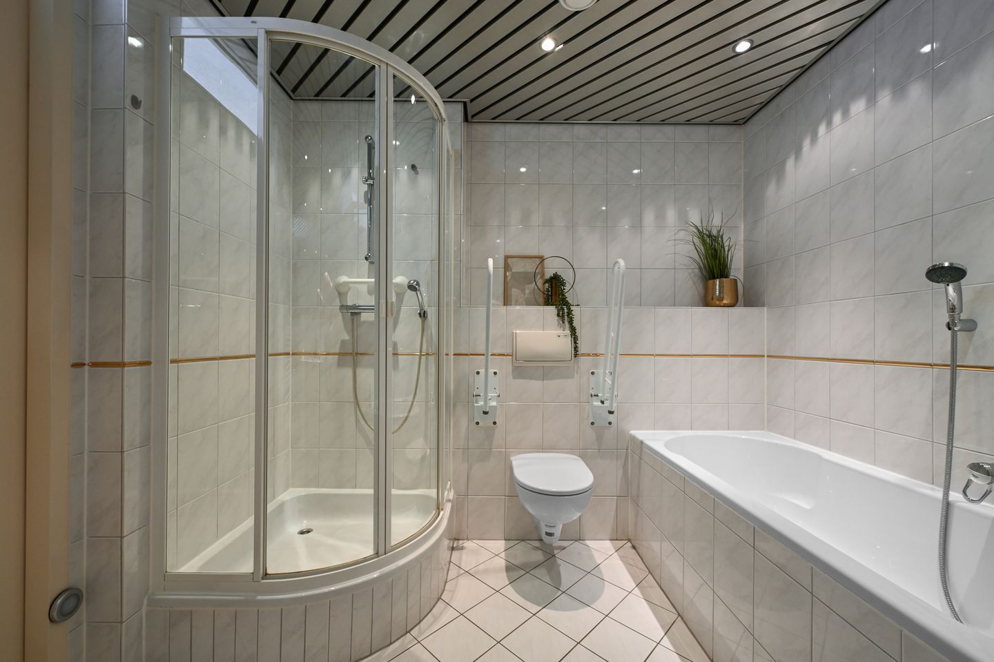 Foto 25 van Middelweg 90-A