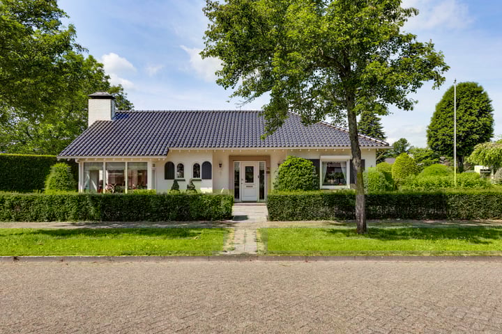 Bekijk foto van Dirk Heziuslaan 71