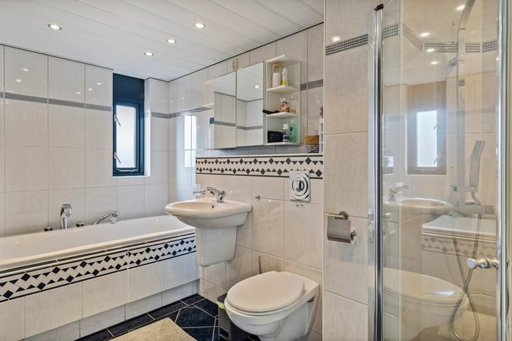 Foto 16 van Paul Rodenkolaan 83