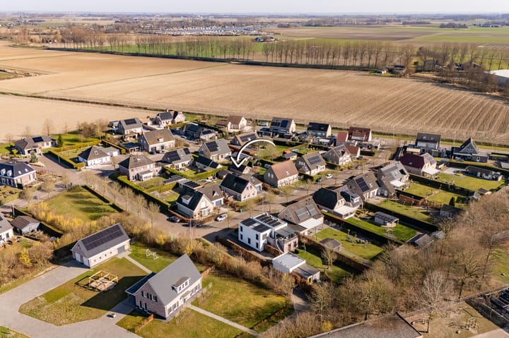 Photo 6 of Mgr. L. Dobbelaarstraat 8